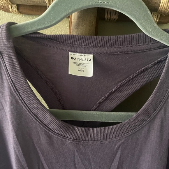 Athleta Lavender Crewneck Sleeveless Tank - Picture 2 of 4